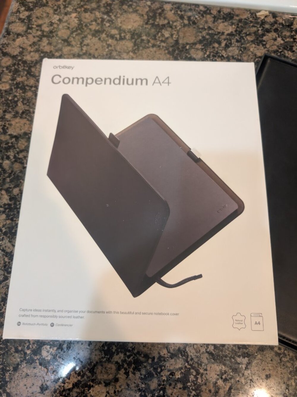 Orbitkey - Compendium A4 - Leather A4 | Black